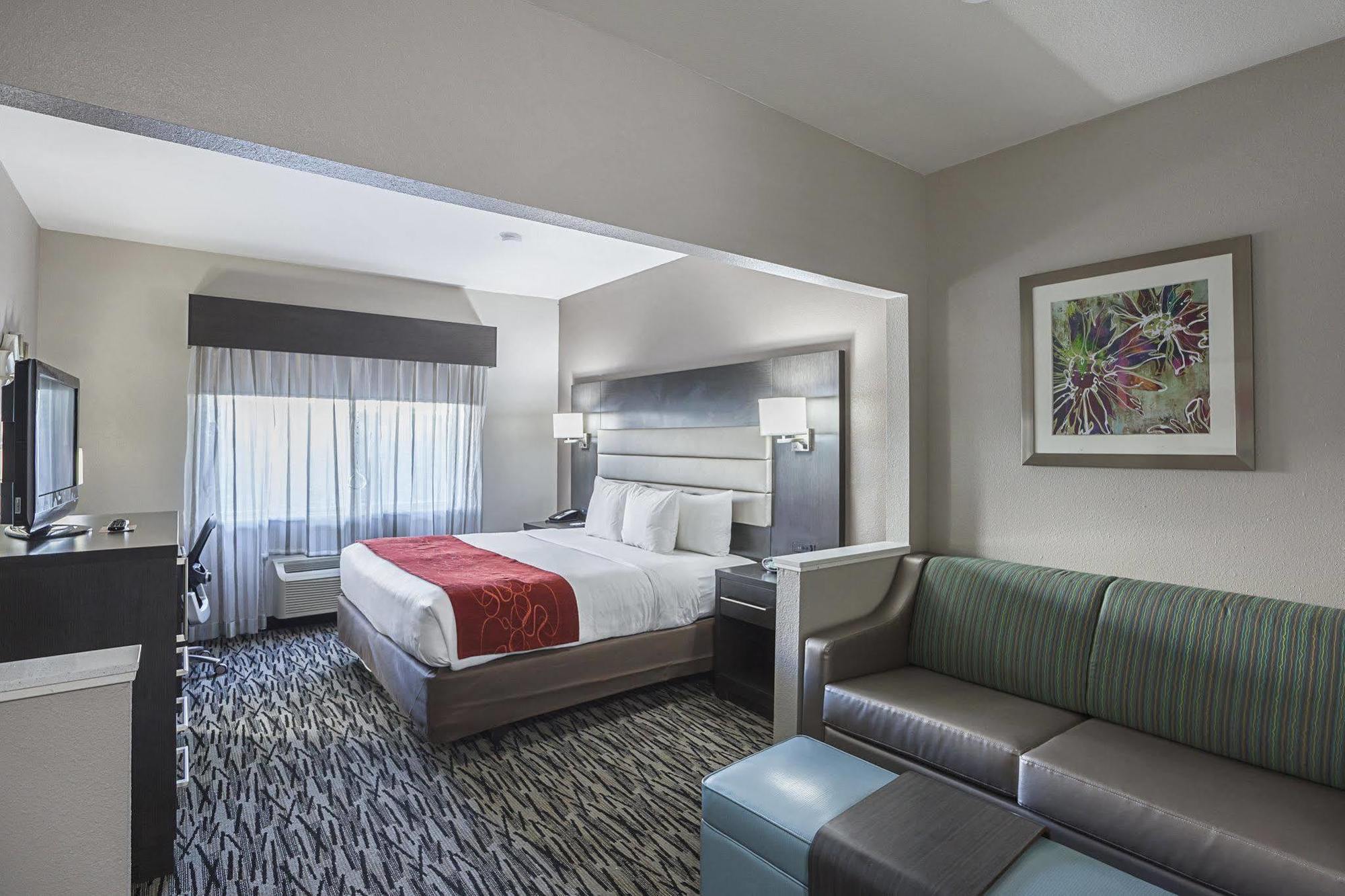 Comfort Suites Lewisville Exterior photo